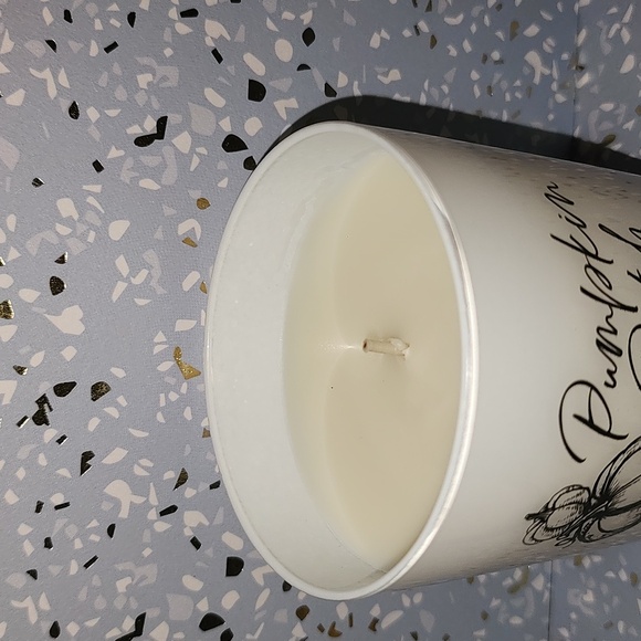 Brand New Scentsational Pumpkin Patch Candle - Picture 4 of 6